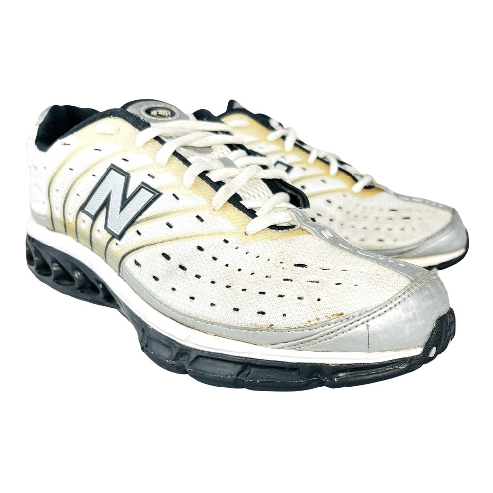 New Balance 8507 White Black Zip Running Shoes 9.5 - Picture 1 of 12